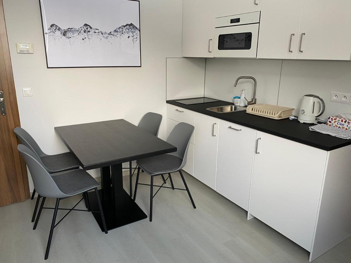 Apartman V Koutech Kouty Exteriör bild